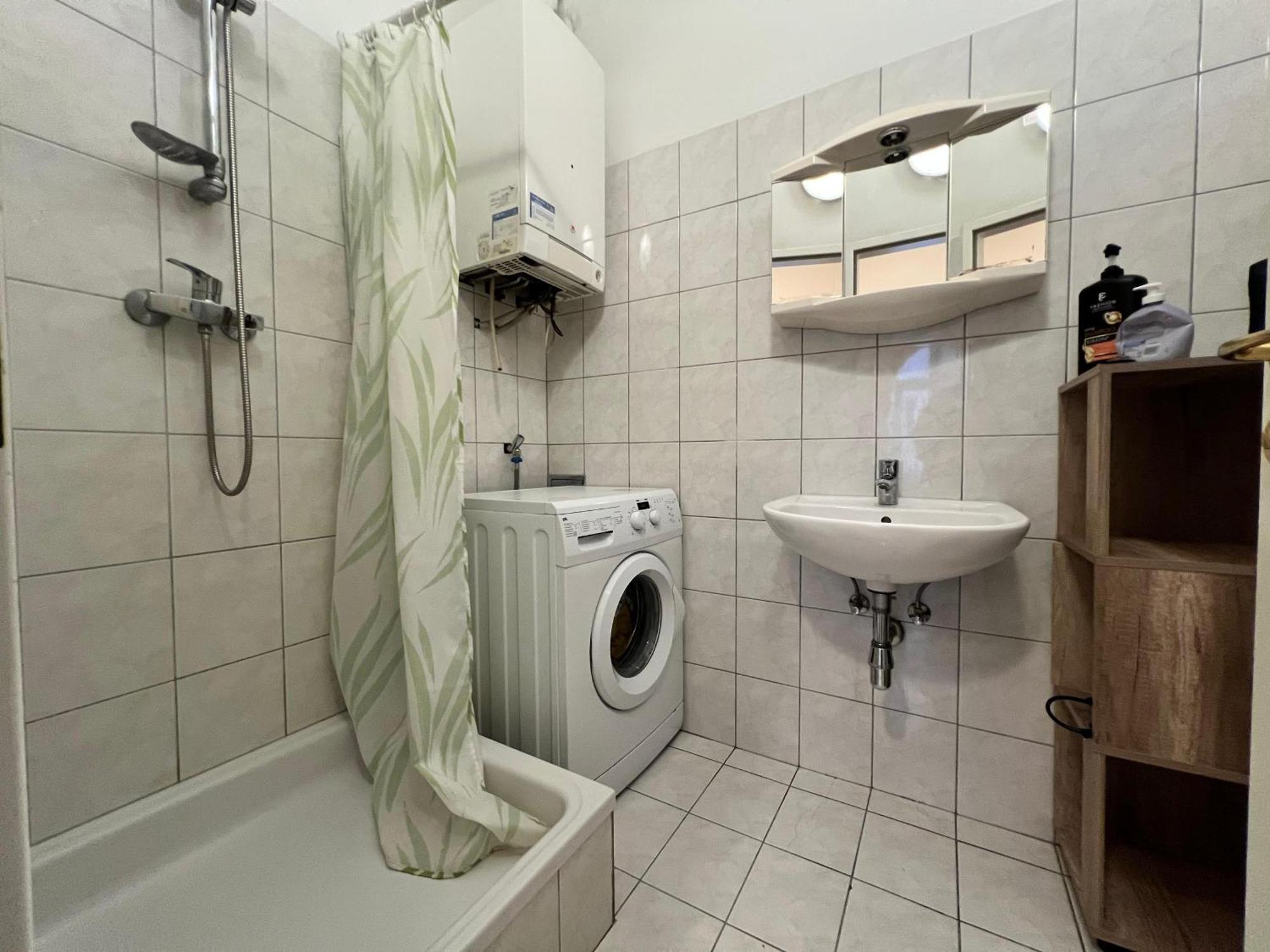 Charming 1Br Apartment Perfect For Long Stays Wien Eksteriør billede